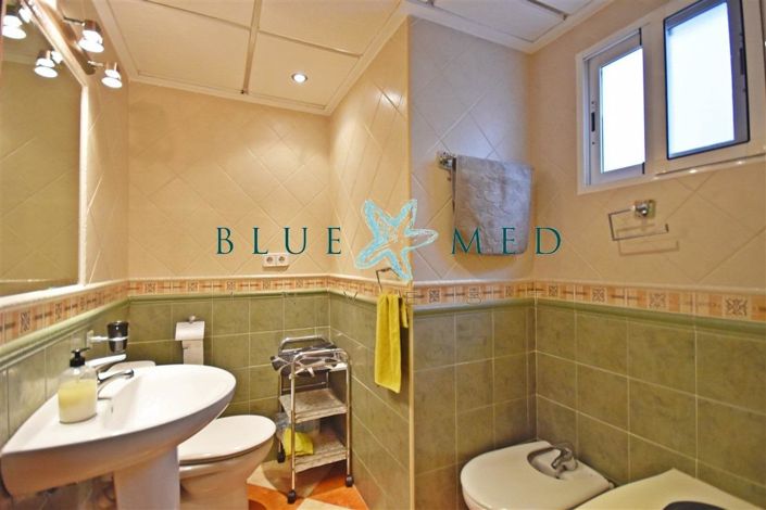 Image No.19-3 Bed Flat for sale