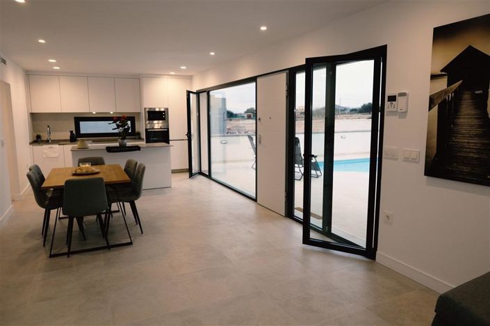 Image No.18-3 Bed Villa for sale