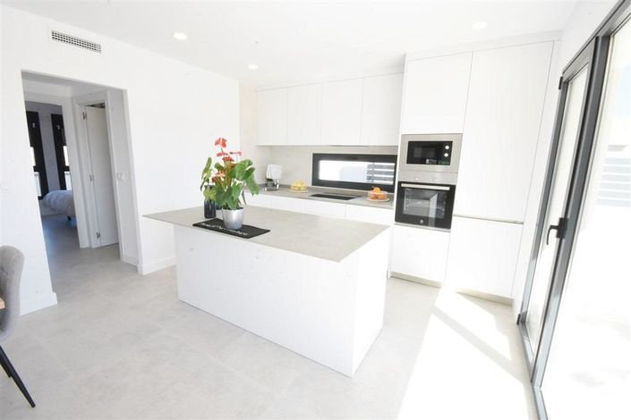 Image No.6-3 Bed Villa for sale