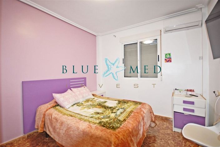 Image No.15-3 Bed House for sale