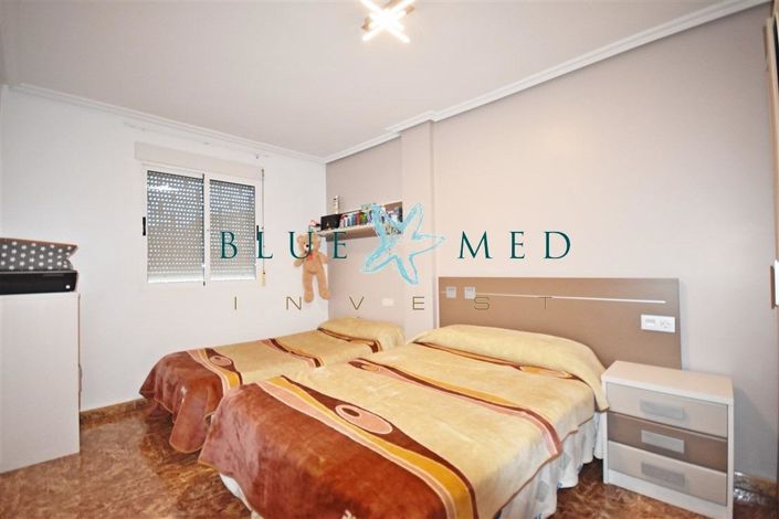 Image No.18-3 Bed House for sale