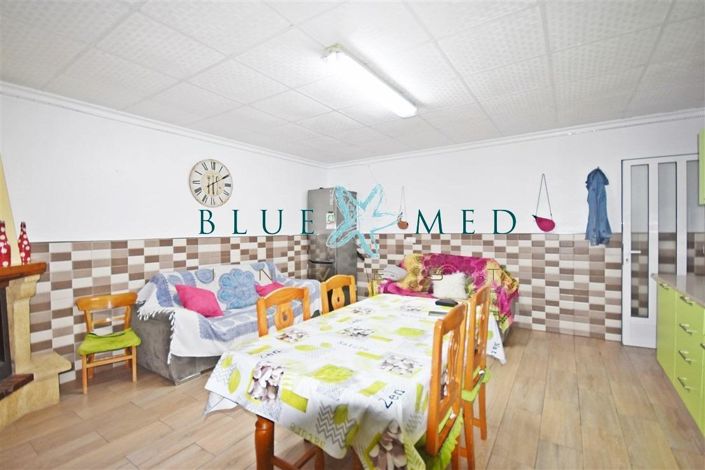 Image No.24-3 Bed House for sale