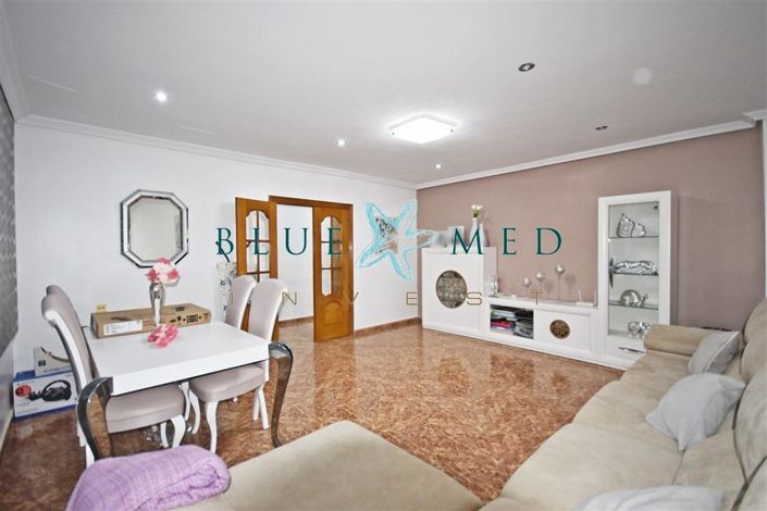 Image No.6-3 Bed House for sale