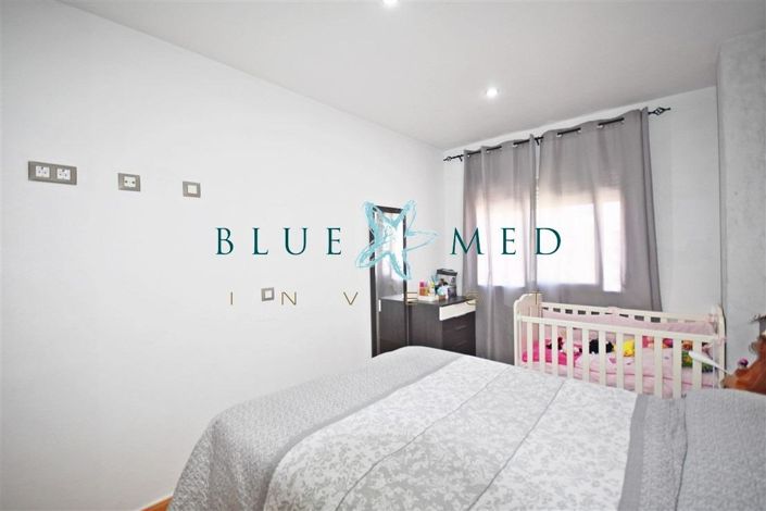 Image No.11-3 Bed Flat for sale