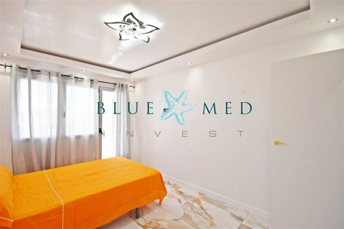 Image No.12-4 Bed Flat for sale