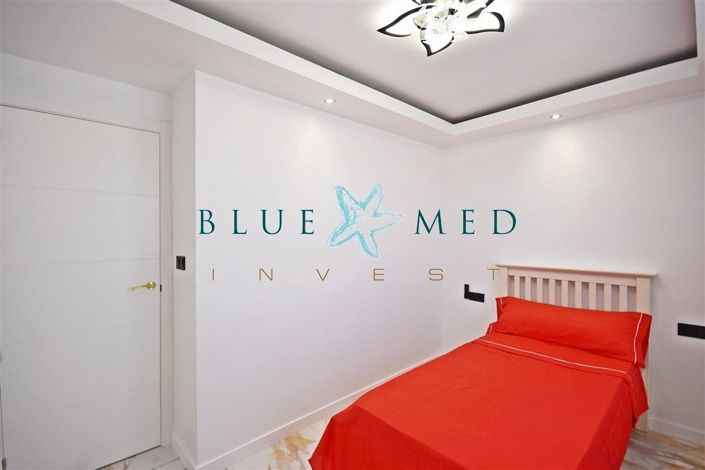 Image No.18-4 Bed Flat for sale