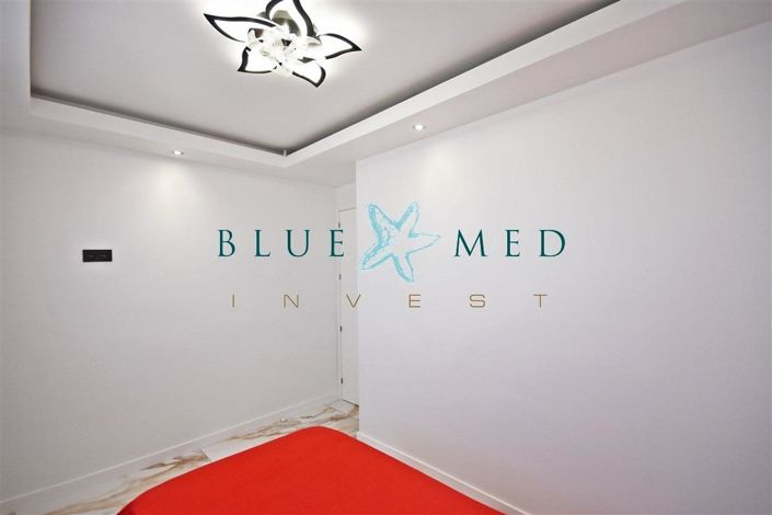 Image No.19-4 Bed Flat for sale