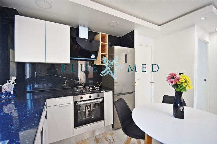 Image No.7-4 Bed Flat for sale