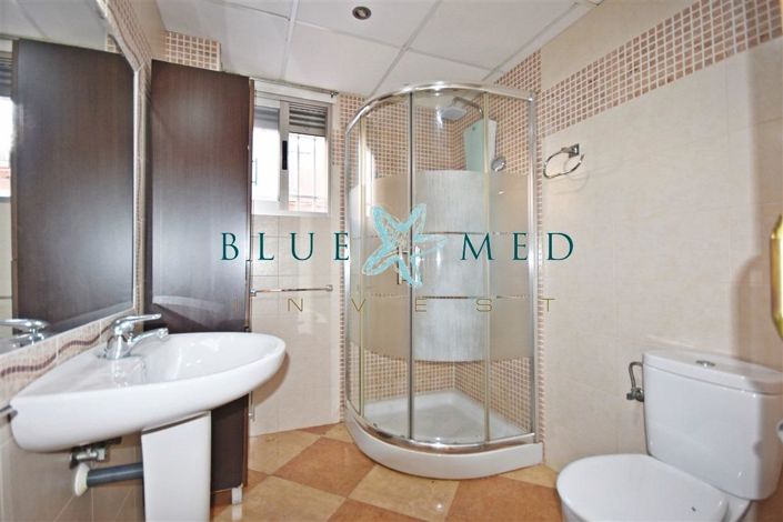 Image No.18-3 Bed Flat for sale