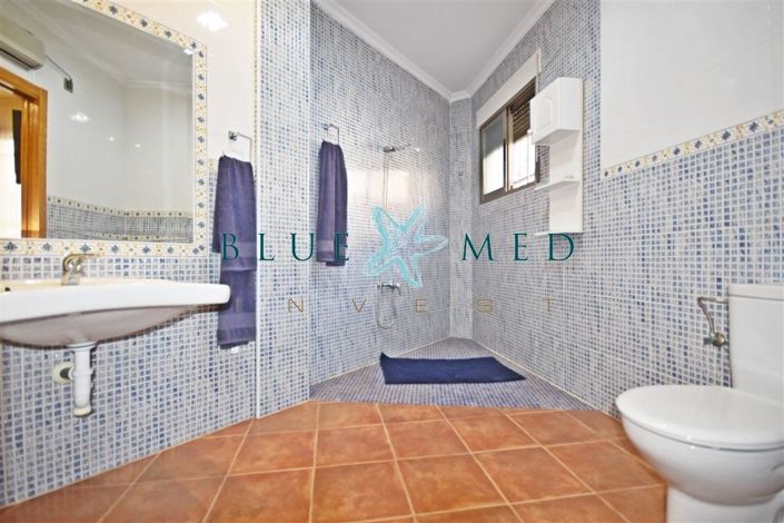 Image No.23-3 Bed Flat for sale