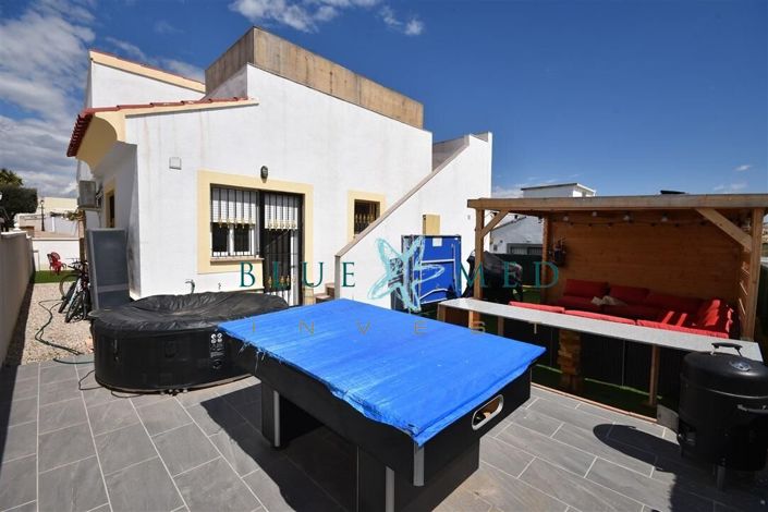 Image No.32-2 Bed Villa for sale