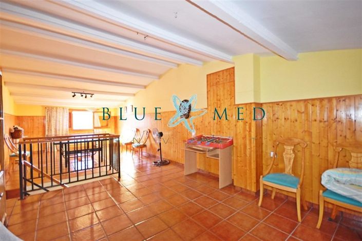 Image No.24-3 Bed Property for sale