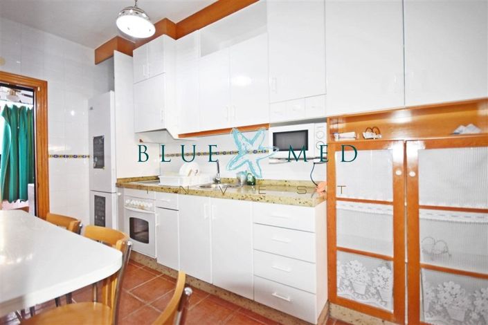 Image No.8-3 Bed Property for sale