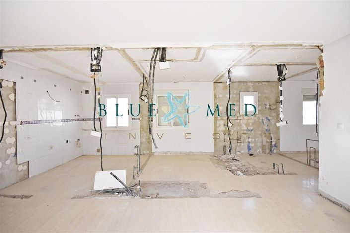 Image No.11-2 Bed House for sale