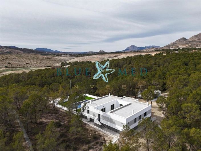 Image No.3-3 Bed Country House for sale