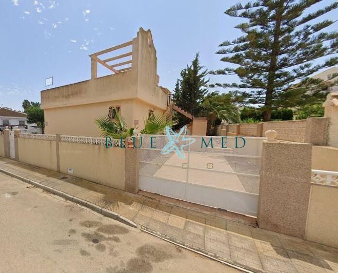 Image No.1-2 Bed House for sale