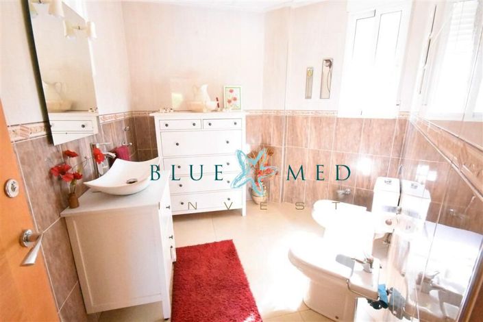 Image No.20-3 Bed Villa for sale