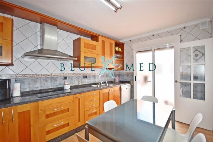 Image No.7-3 Bed Flat for sale