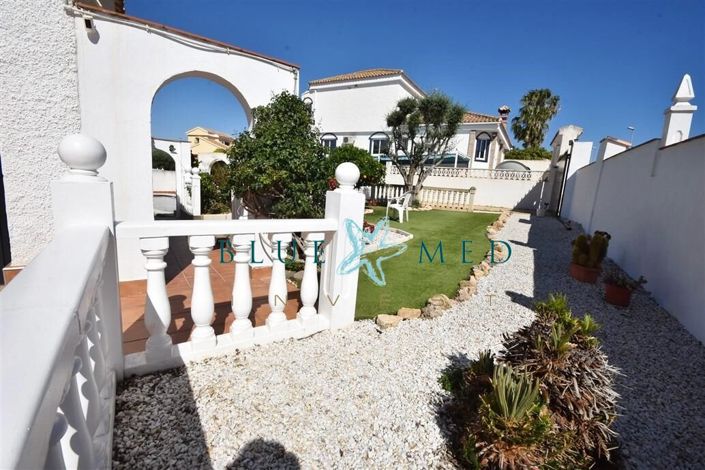 Image No.43-3 Bed Villa for sale