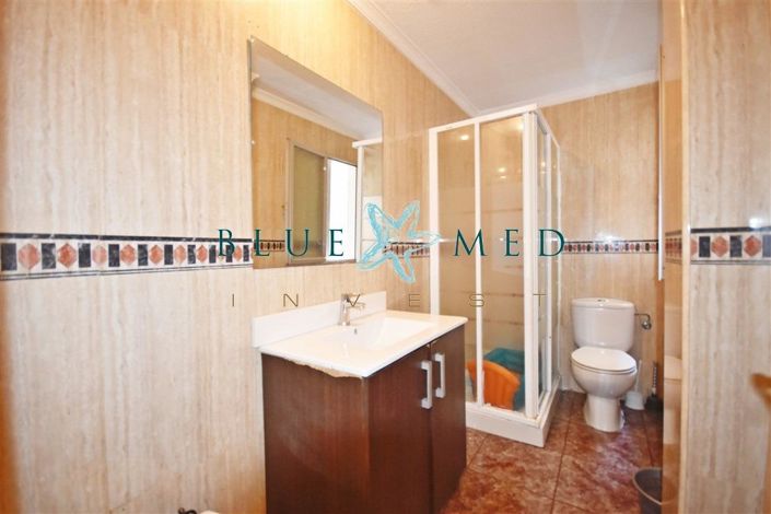 Image No.17-3 Bed Flat for sale