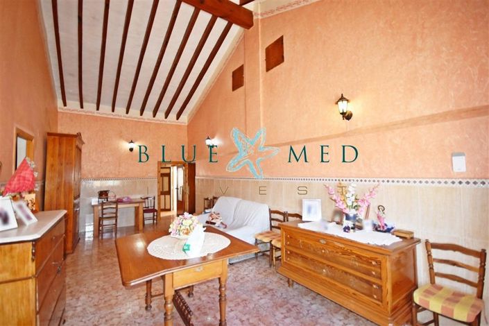 Image No.2-5 Bed Country House for sale