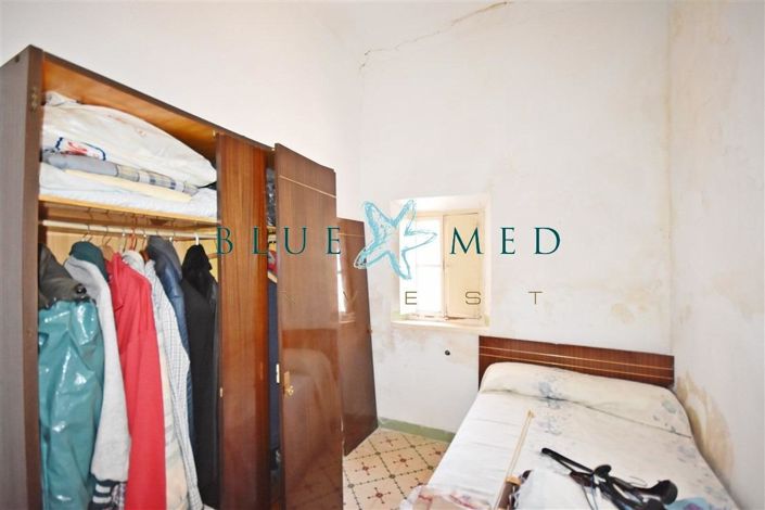 Image No.22-5 Bed Country House for sale