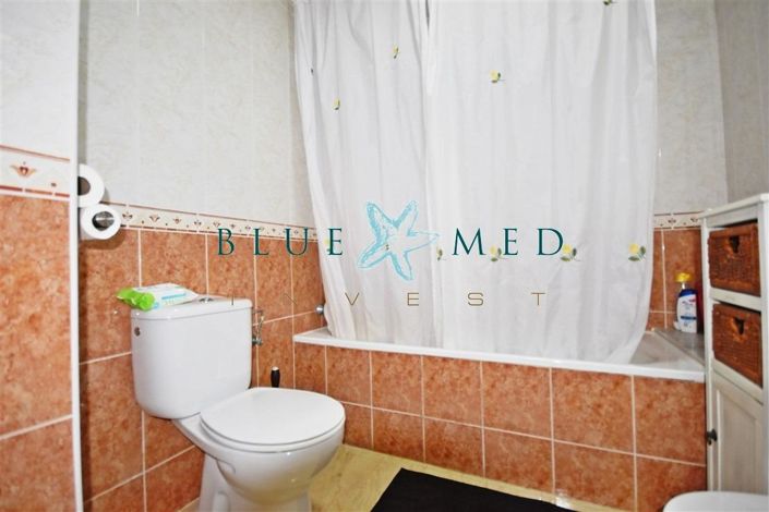 Image No.20-2 Bed Apartment for sale