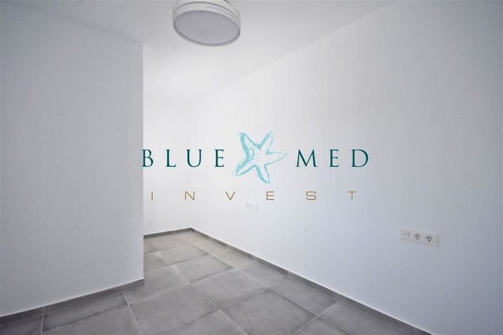 Image No.17-4 Bed Duplex for sale