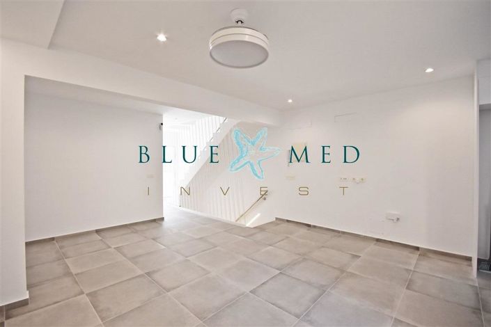 Image No.4-4 Bed Duplex for sale