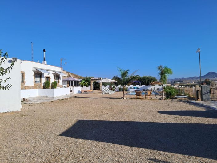 Image No.3-1 Bed Country House for sale