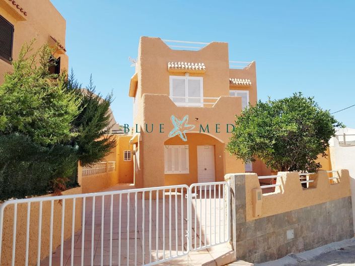 Image No.1-4 Bed Duplex for sale