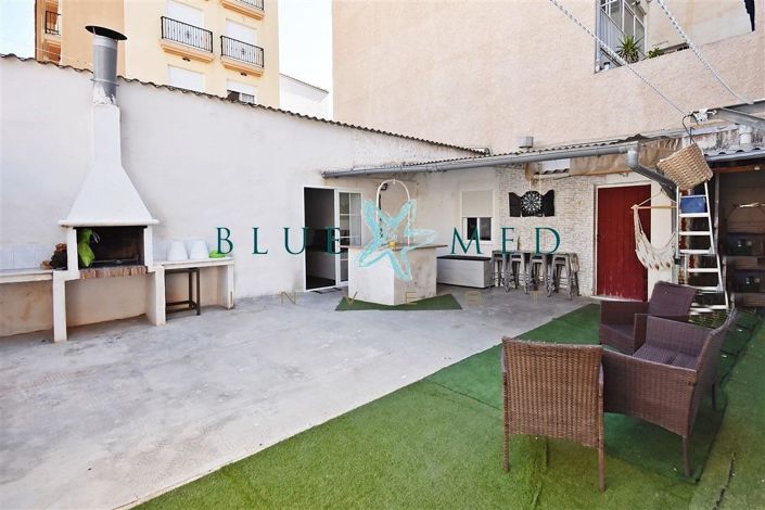 Image No.1-3 Bed House for sale