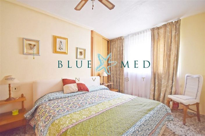 Image No.12-3 Bed Flat for sale