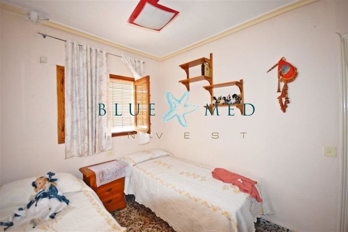 Image No.17-3 Bed Flat for sale