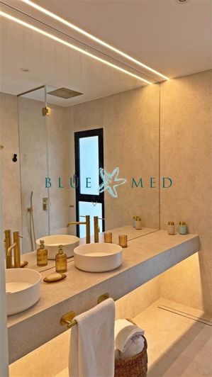 Image No.25-4 Bed Villa for sale