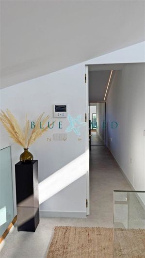 Image No.29-4 Bed Villa for sale