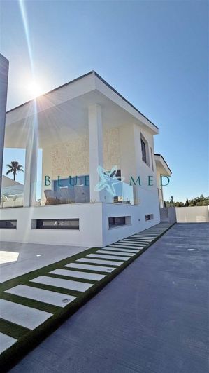 Image No.44-4 Bed Villa for sale