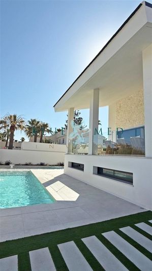 Image No.8-4 Bed Villa for sale