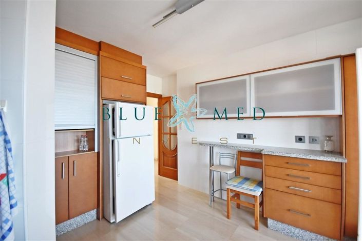 Image No.12-4 Bed Flat for sale