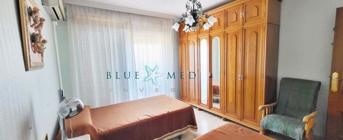 Image No.21-4 Bed Flat for sale