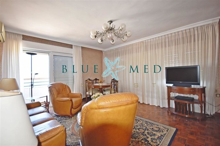 Image No.8-4 Bed Flat for sale