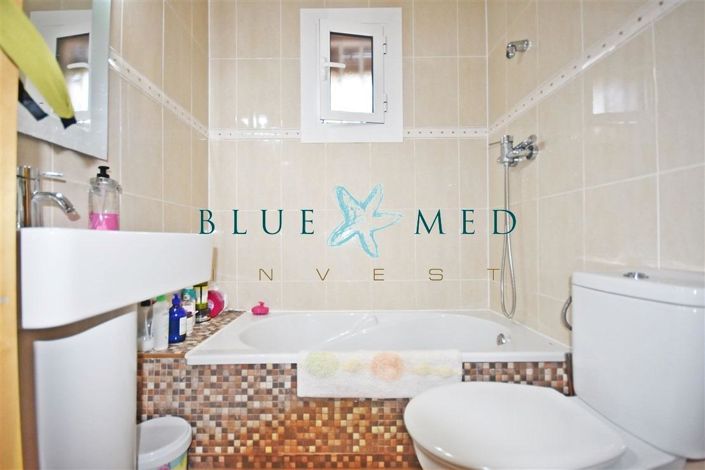 Image No.19-2 Bed House for sale