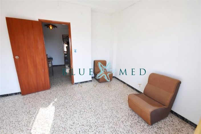 Image No.12-6 Bed Villa for sale