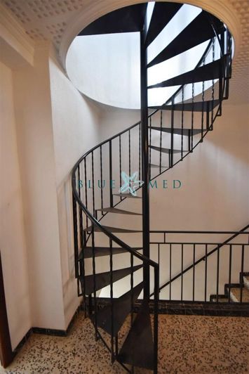 Image No.27-6 Bed Property for sale