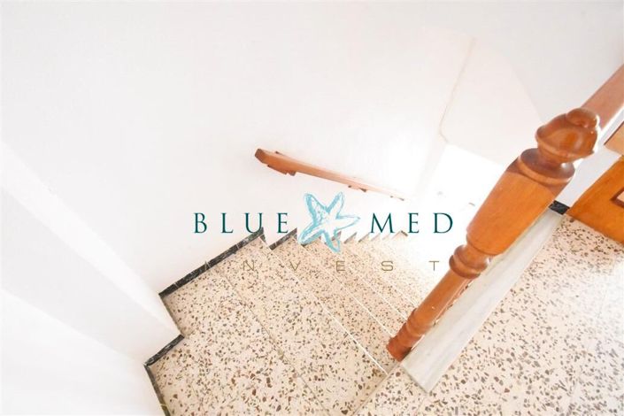 Image No.4-6 Bed Property for sale