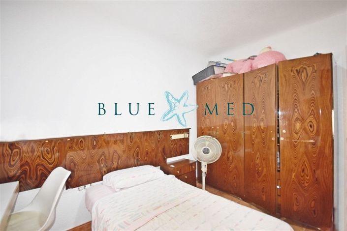 Image No.12-4 Bed Flat for sale