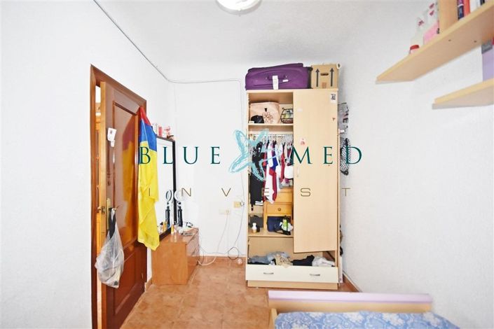 Image No.15-4 Bed Flat for sale