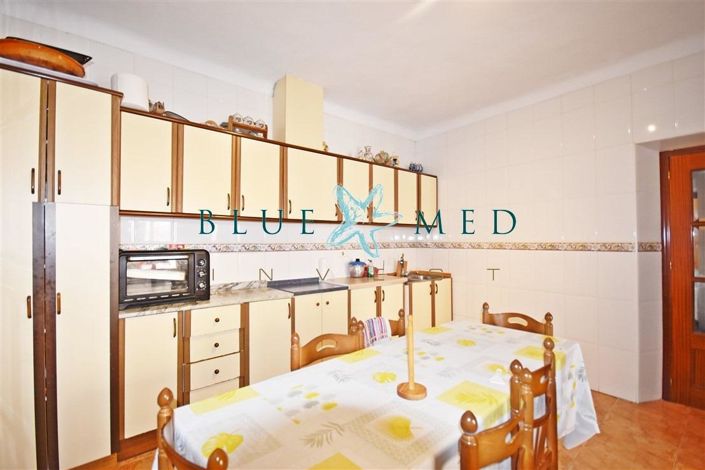 Image No.6-4 Bed Flat for sale