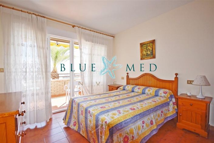 Image No.11-3 Bed Flat for sale