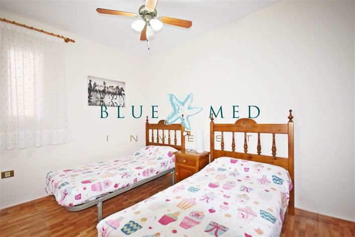 Image No.15-3 Bed Flat for sale